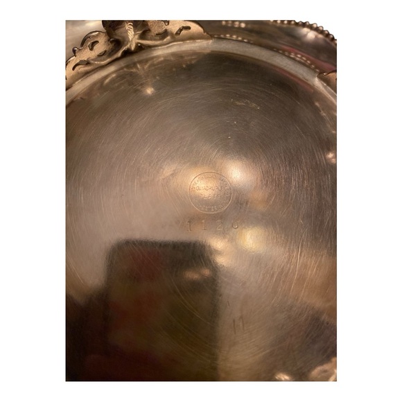 Antique Quadruple Silver Plate Basket with Handle and paw feet. - Picture 10 of 11